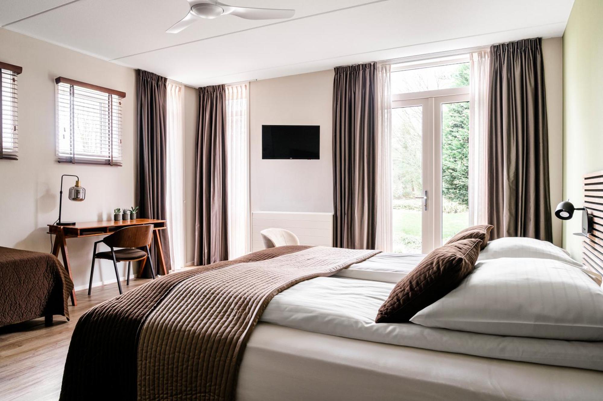 エンクホイゼン De Logerie Bed & Breakfast エクステリア 写真